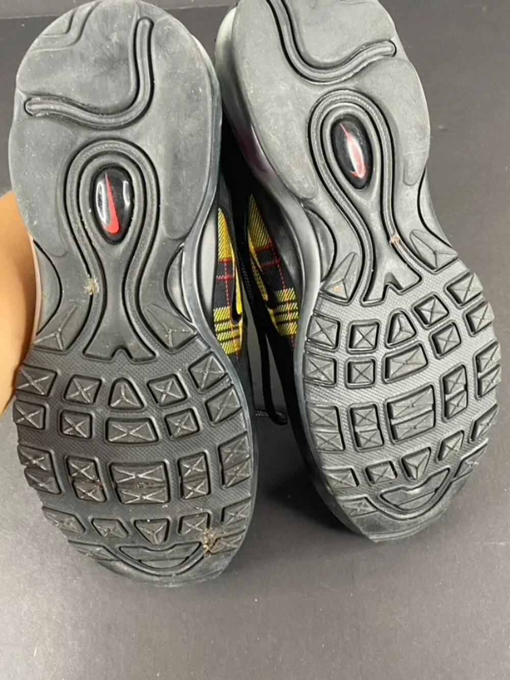Nike Air Max 97 SE Tartan Black University Red Sneakers Size 7.5